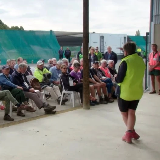 Marie Taylor giving a talk to a group at Plant Hawke's Bay nursery
